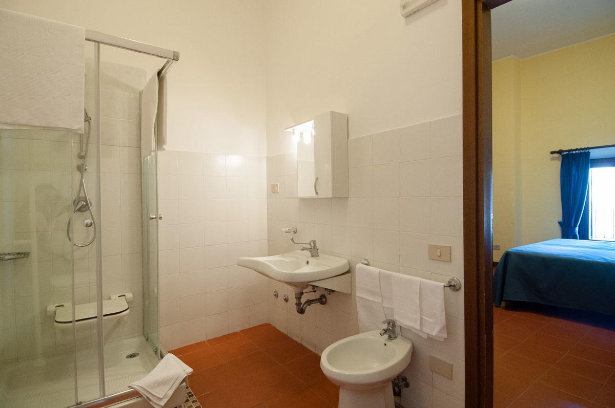 Hotel Capranica Extérieur photo