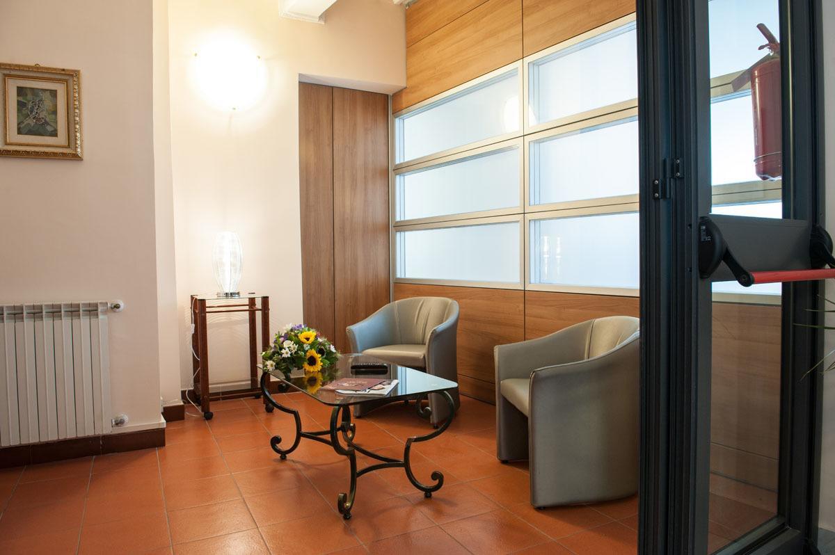 Hotel Capranica Extérieur photo