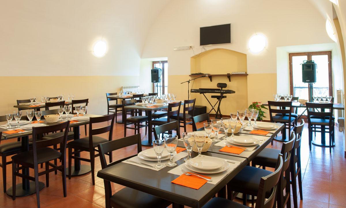 Hotel Capranica Extérieur photo