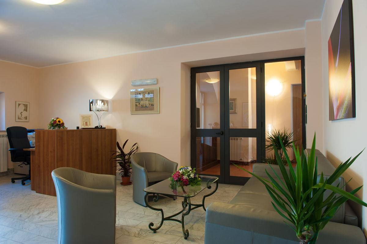 Hotel Capranica Extérieur photo